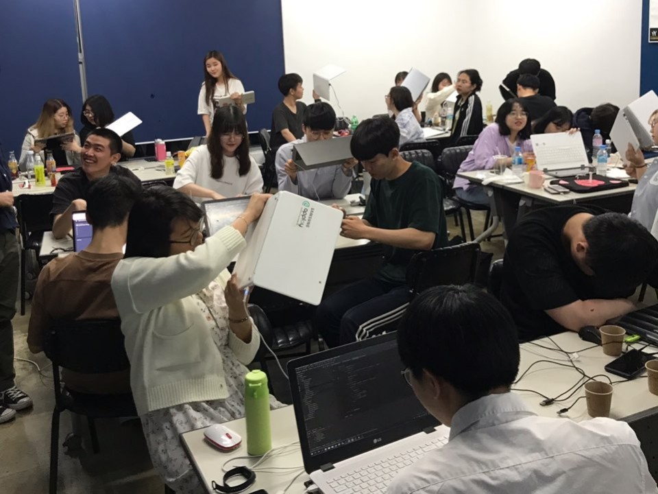 첫번째 슬라이드